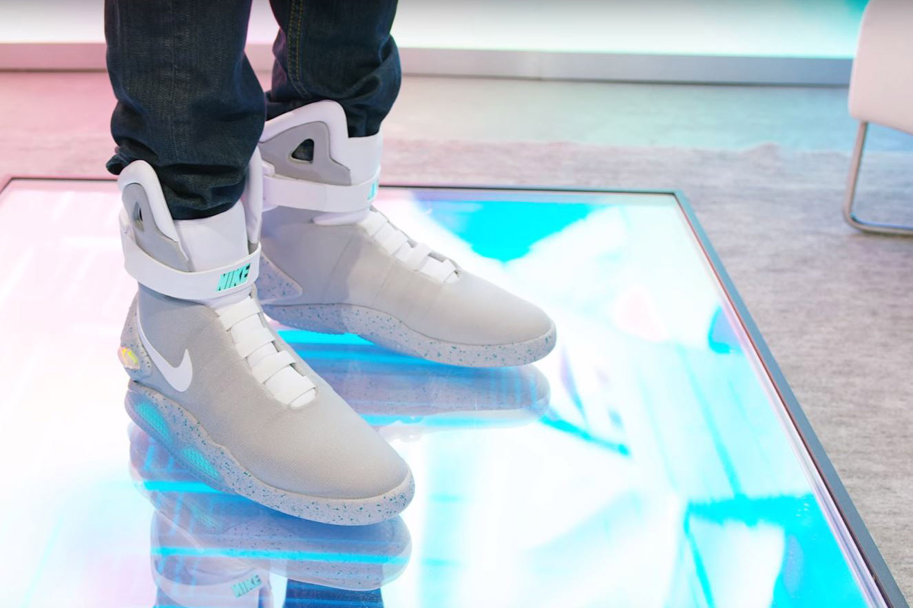 self lacing nike mag