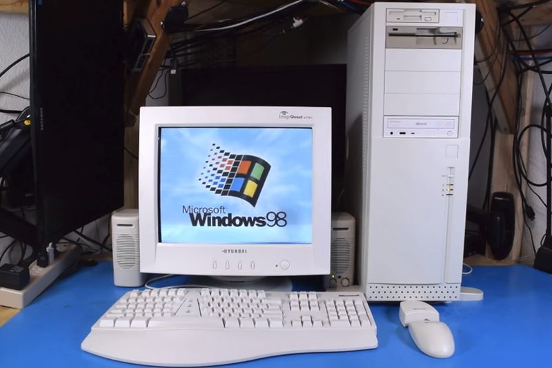 Windows 98 20th Anniversary Gaming