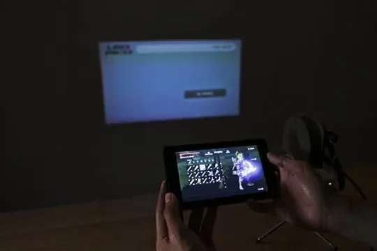 Video: Make your Nintendo Switch a portable projector!!