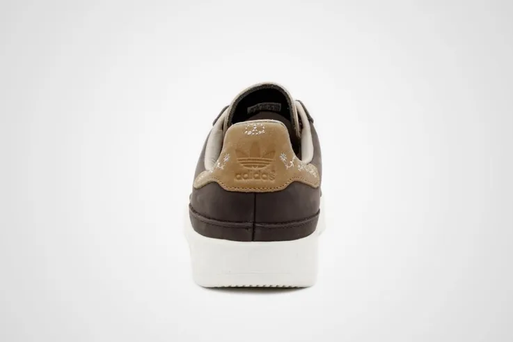 Video: Beer-Proof Adidas sneakers... YES PLEASE! 8