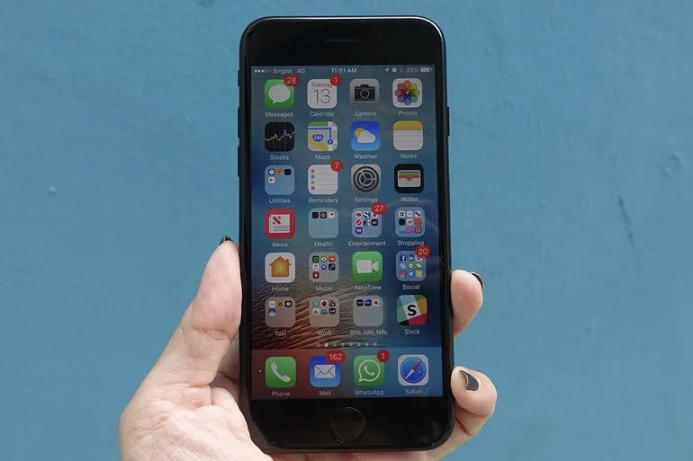 Top 8 things we want to see from the upcoming iPhone 8... 6