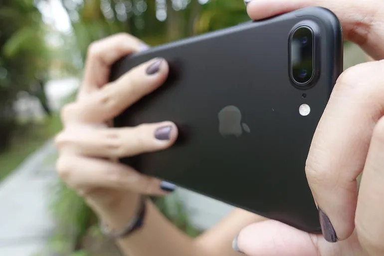 Top 8 things we want to see from the upcoming iPhone 8... 4