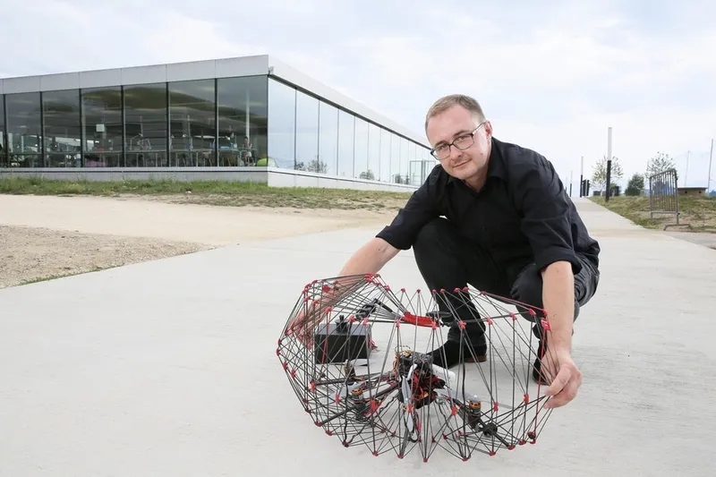 Video: Origami-inspired delivery drone... 8
