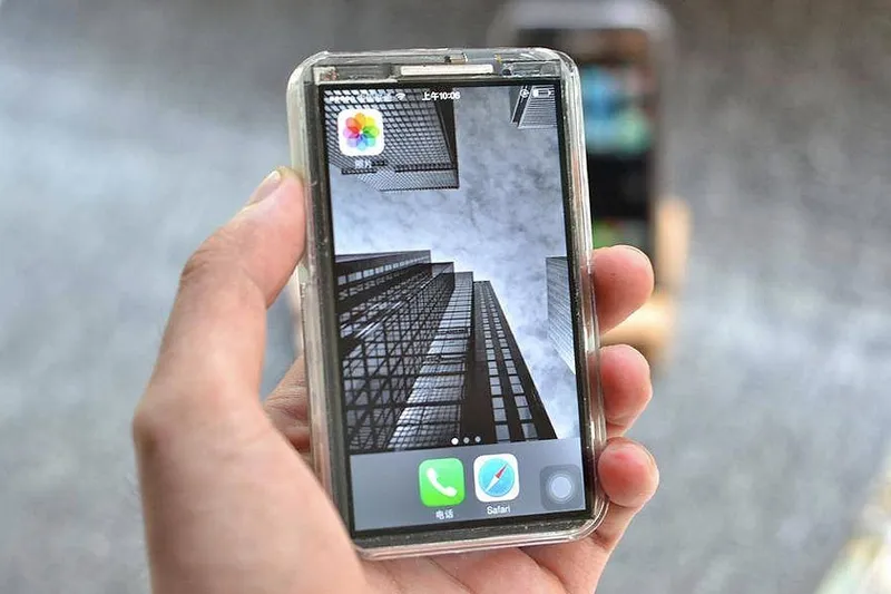 Video: Someone made an iPhone X MINI!!!!!