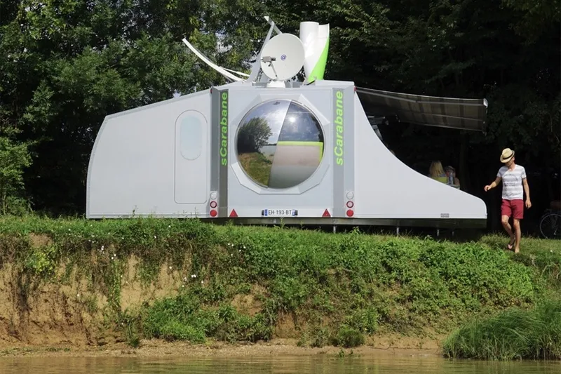 A 360-degree rotating caravan: The Scarabane!! 1