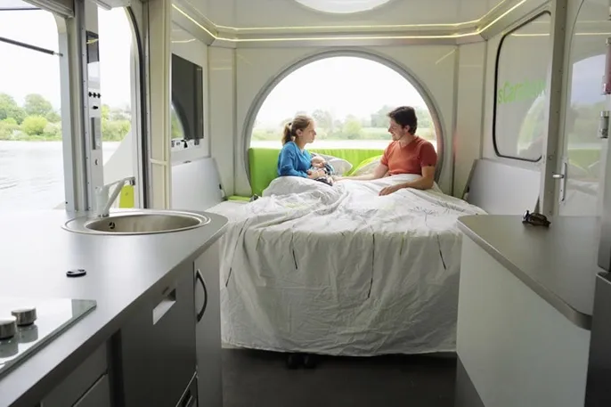 A 360-degree rotating caravan: The Scarabane!! 6