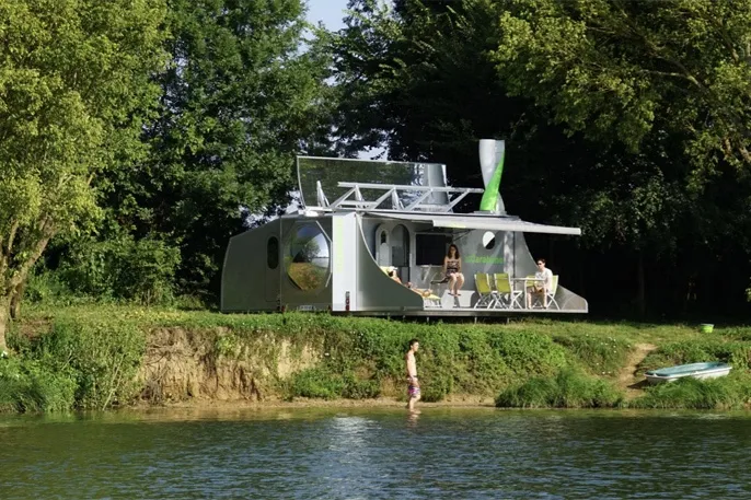 A 360-degree rotating caravan: The Scarabane!! 2