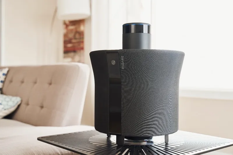 Video: Security drone that roams your home on its own... 3