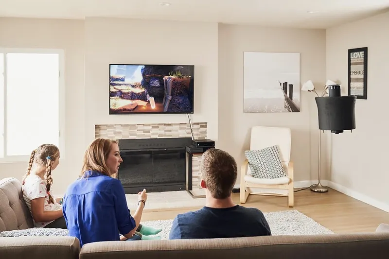 Video: Security drone that roams your home on its own... 6