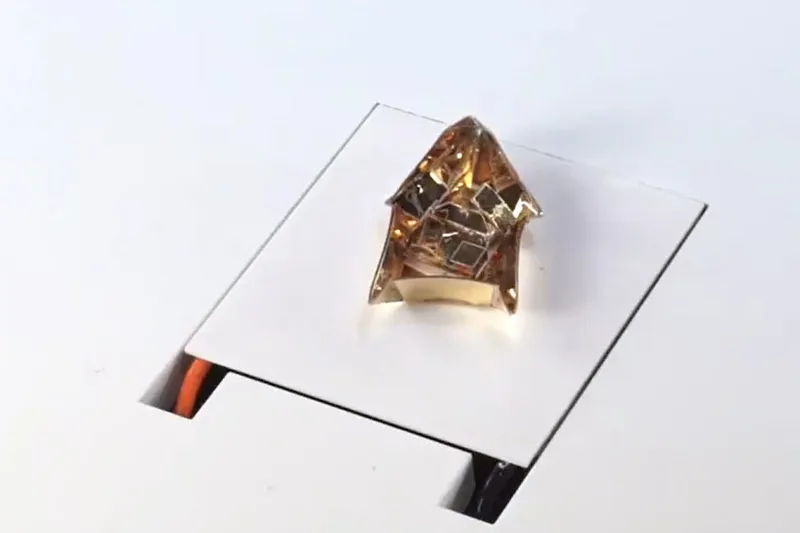 Video: Origami-like transforming robots uses folding exoskeleton! 4