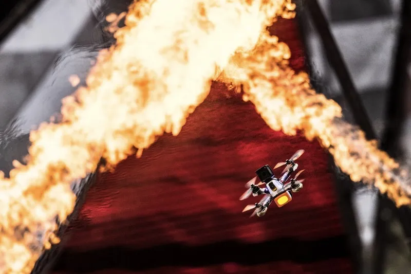 Video: Red Bull crosses-over into Drone Racing 27