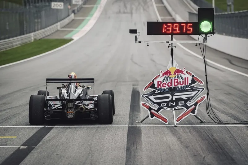 Video: Red Bull crosses-over into Drone Racing 13