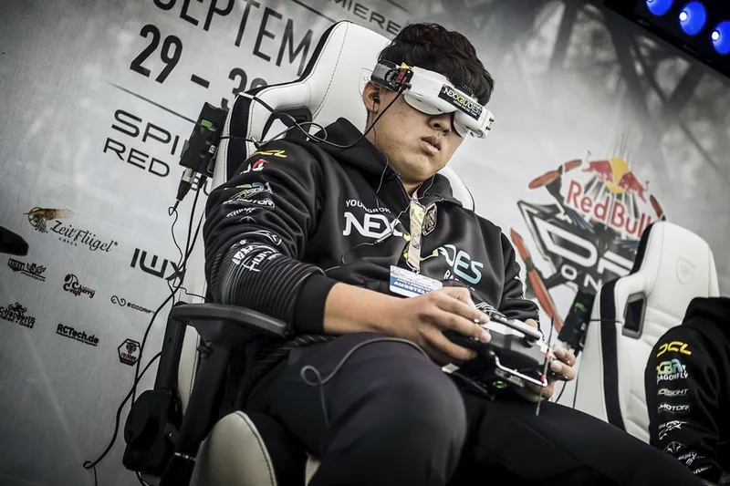 Video: Red Bull crosses-over into Drone Racing 2