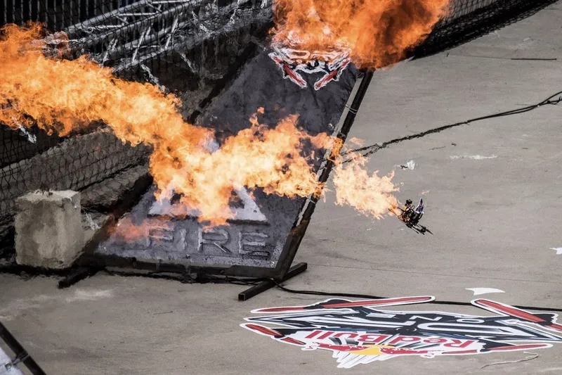 Video: Red Bull crosses-over into Drone Racing 5