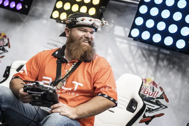 Video: Red Bull crosses-over into Drone Racing 6