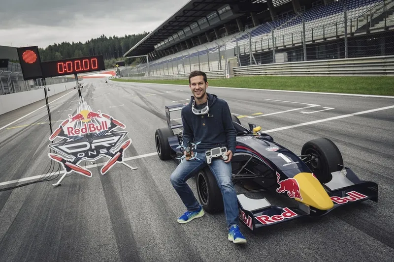 Video: Red Bull crosses-over into Drone Racing 11