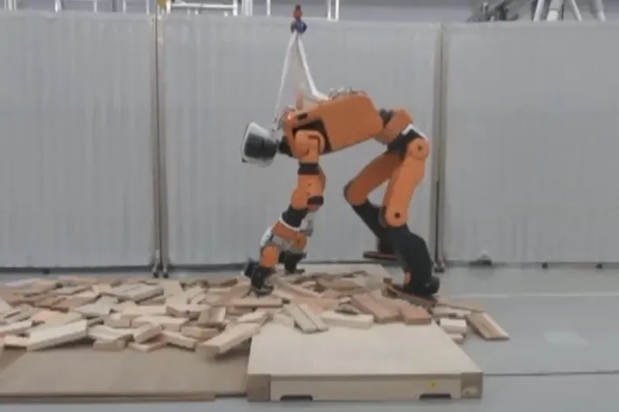 Video: Honda reveals a new robot at IROS conference! 0