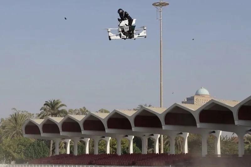 Video: Dubai Police unveils a new hoverbike!! 0