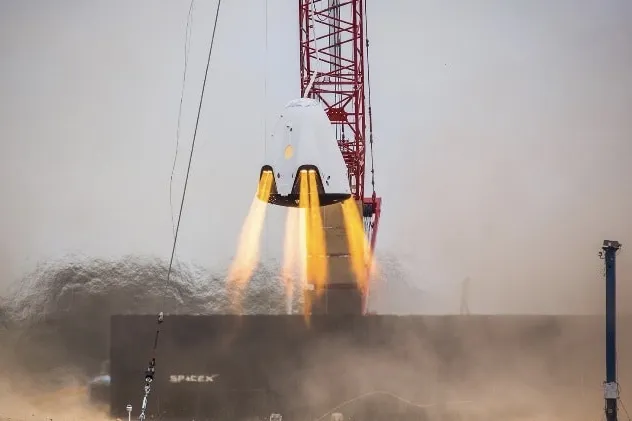 Video: Check out SpaceX's Dragon 2 hover test 0