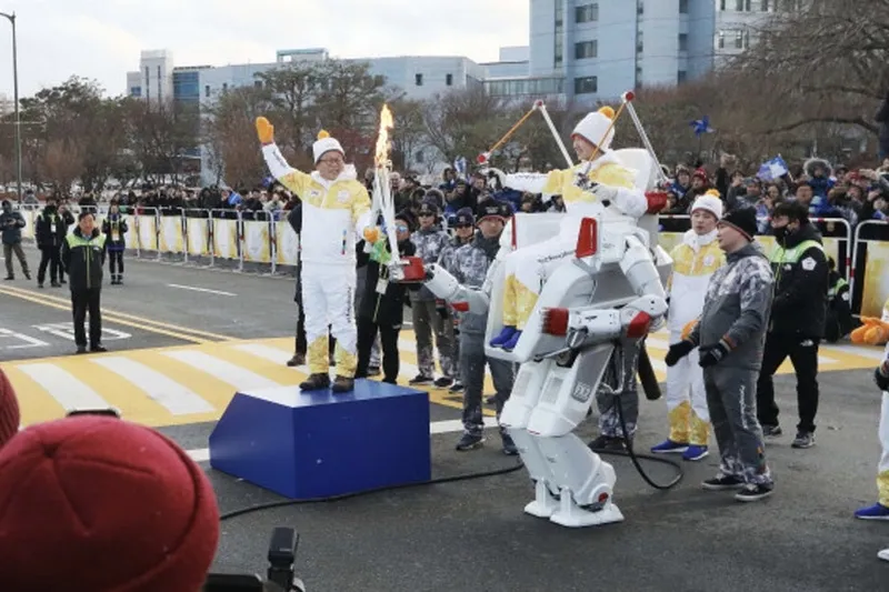 Robot carries the Olympic tourch in South Korea 3