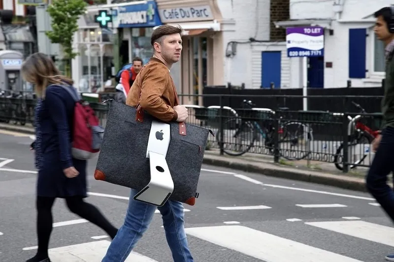 You can now travel with your iMac, everywhere 1