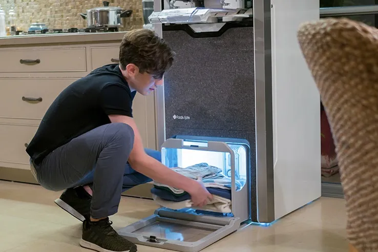 Video: Hate folding clothes, do not fear, cause FoldiMate is here