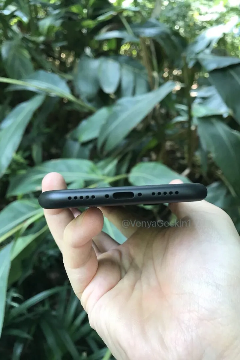Is this what Apple's iPhone 8 might look like? 3