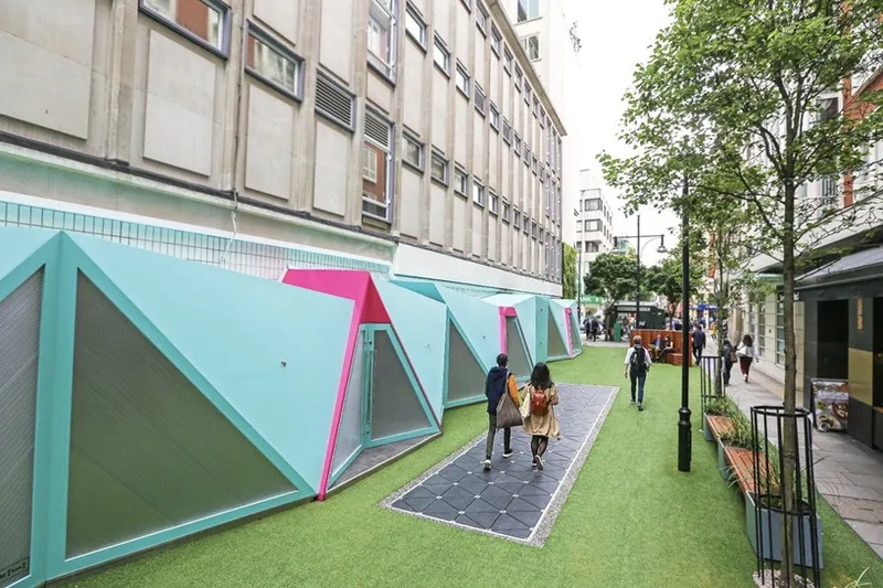Pavegen Walkway in London turns people's footsteps into electricity!! 3