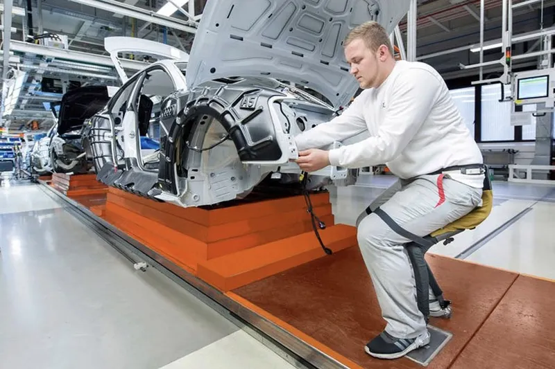 Video: 'Chairless Chair' might be the future for factory workers!! 2