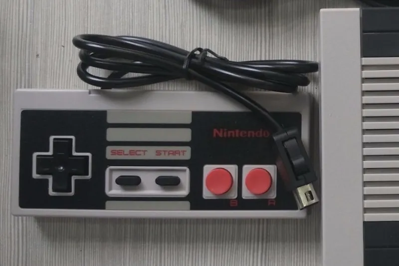 Do not get fooled by the looks of these FAKE NES classic Nintendo consoles! 2