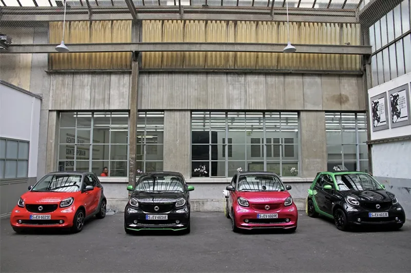 Introducing the quirky Smart Cabrio Electric vehicle! 8