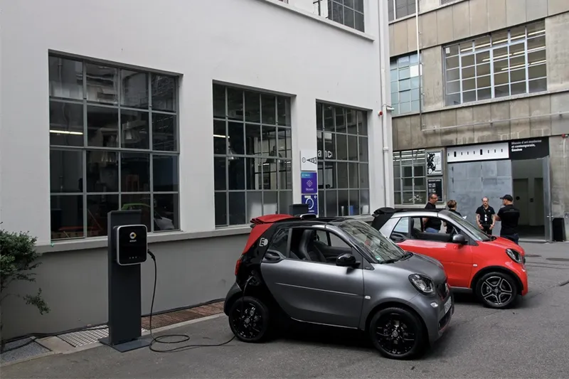 Introducing the quirky Smart Cabrio Electric vehicle! 7