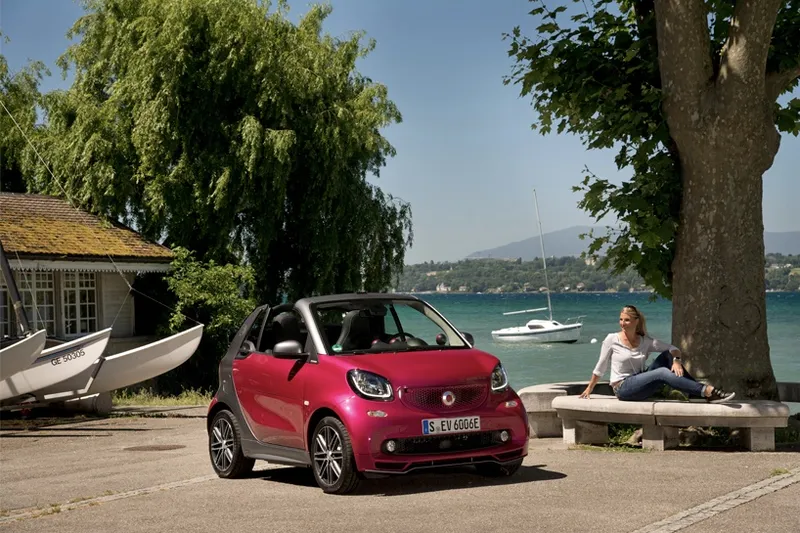 Introducing the quirky Smart Cabrio Electric vehicle! 3