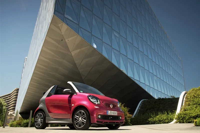 Introducing the quirky Smart Cabrio Electric vehicle! 1
