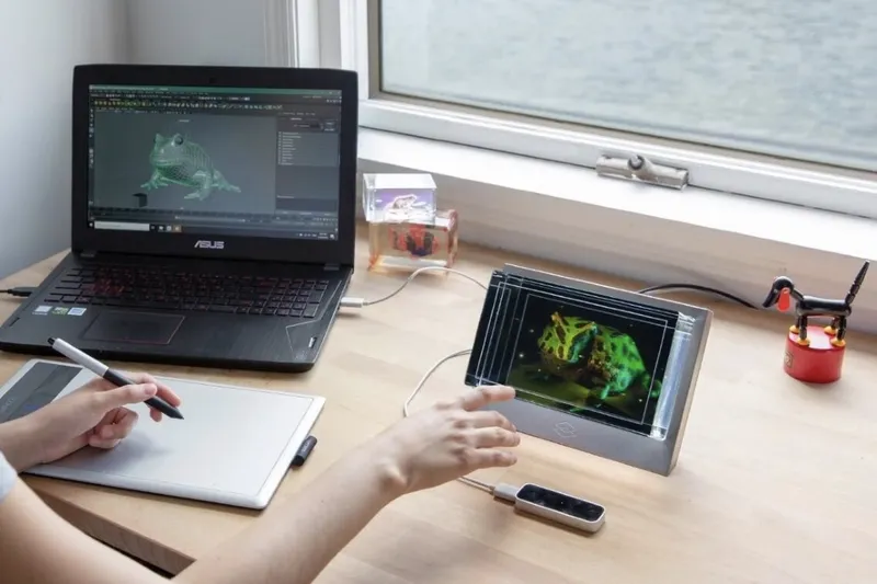 This Is A Gadget That Makes Hologram a Reality