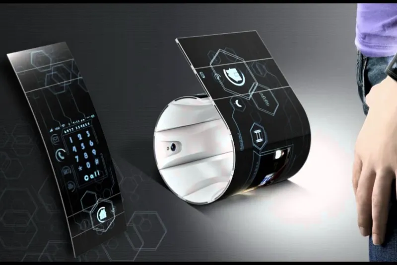 Samsung's Foldable Phone Can Soon Be A Reality