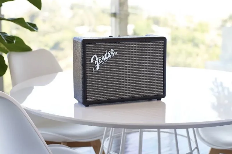 Fender's speakers add Bluetooth to the classic amp design! 2