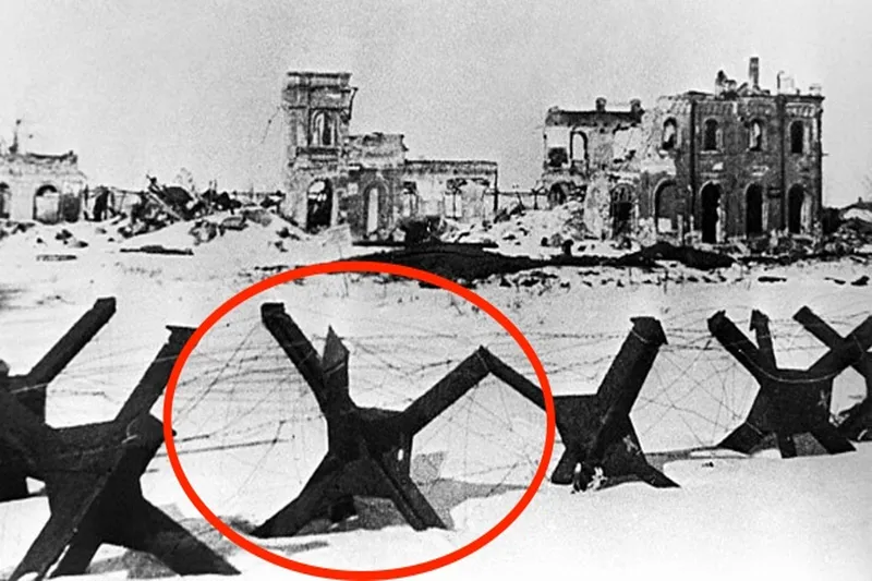 What were Those Metal Crosses On Beaches In WW2?