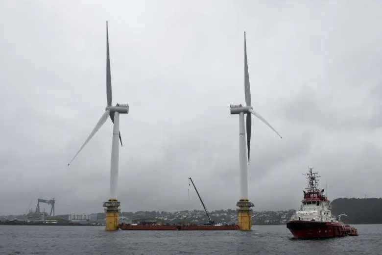 Video: Offshore Windmills looks like something from the future!! 0