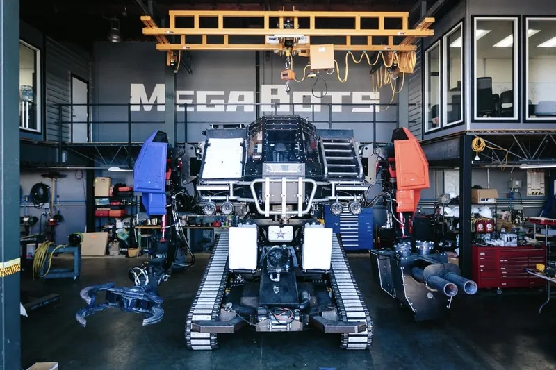 Video: Transformers are real, meet the MegaBots!! 4