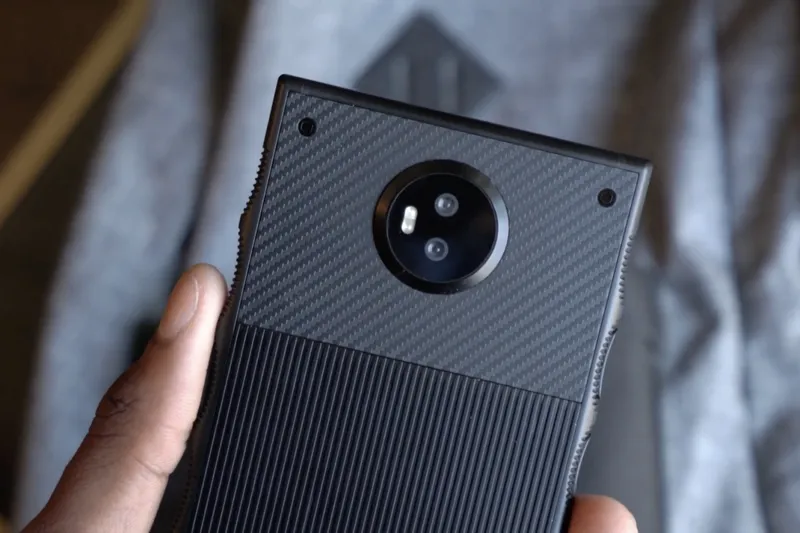 Video: The mysterious RED Hydrogen One smartphone is here!! 4
