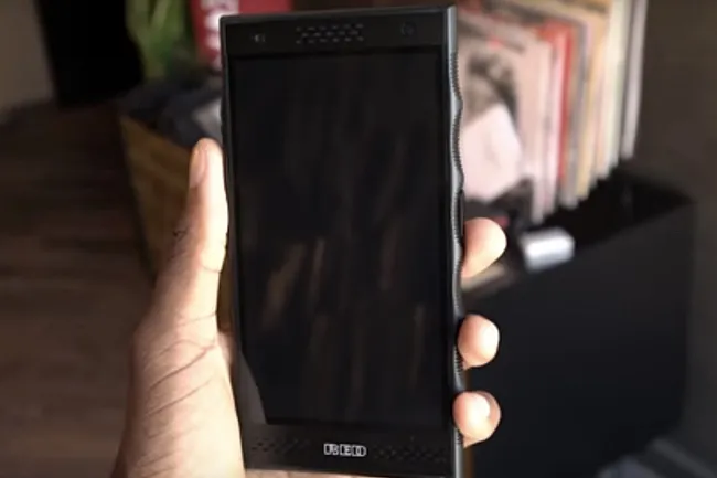 Video: The mysterious RED Hydrogen One smartphone is here!! 2