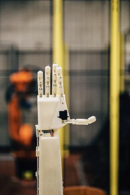 Video: This 3D-printable robot arm is a sign language interpreter... 5