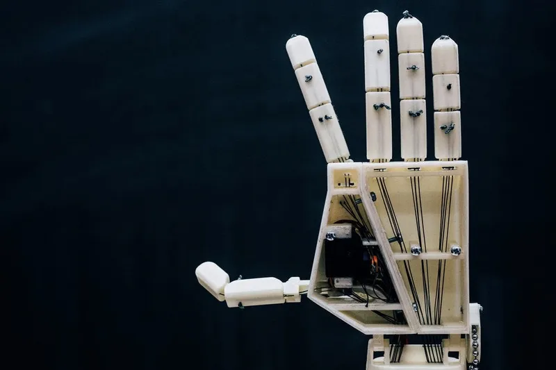 Video: This 3D-printable robot arm is a sign language interpreter... 6