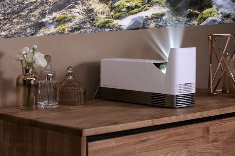 LG expands its home projector with ProBeam and MiniBeam models!! 1