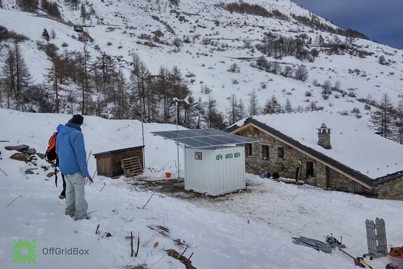 Video: Off the grid box brings clean water and power to all... 3