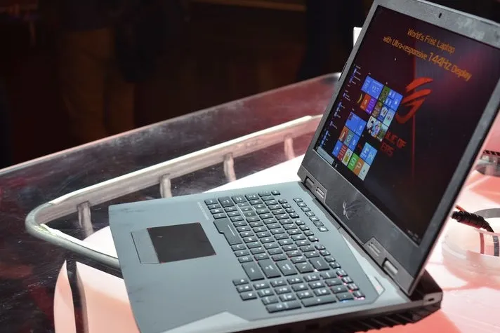 Imagine every gaming laptop had Asus' new 144 Hz display!! 1